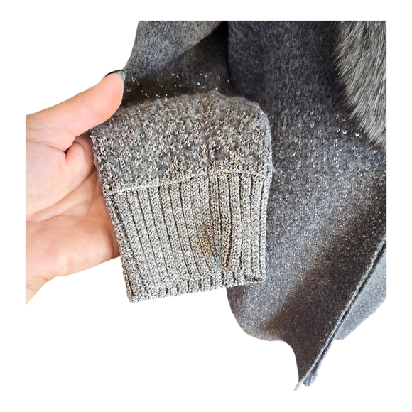 Chico's Faux Fur Collar Gray Silver Metallic Knit Cardigan S - Picture 6 of 11